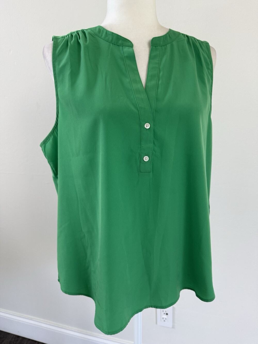 J.Crew Women Green Sleeveless V-Neck Blouse Top Sz M